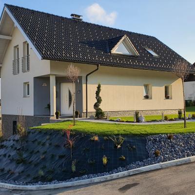 Ureditev Okolice 18
